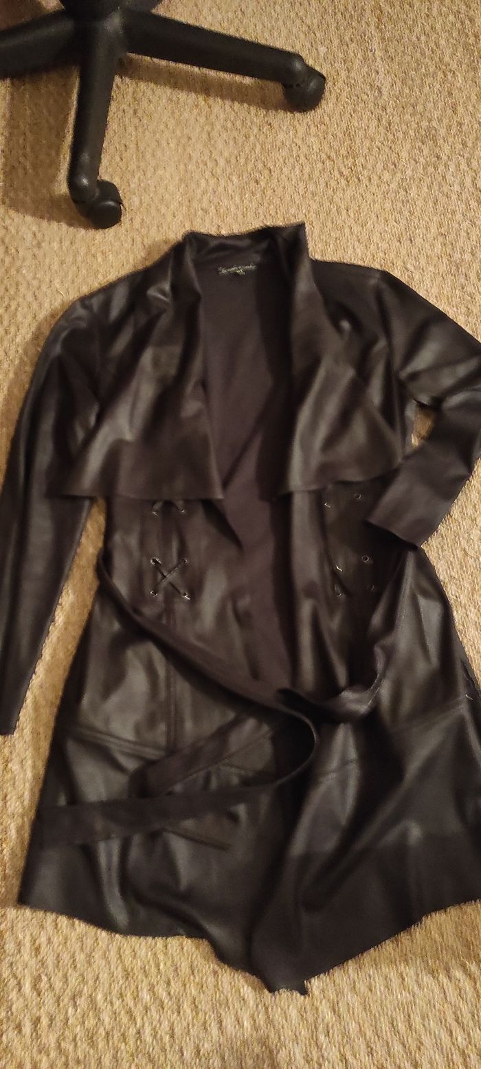 Veste noire longueur mi-cuisse - photo numéro 3