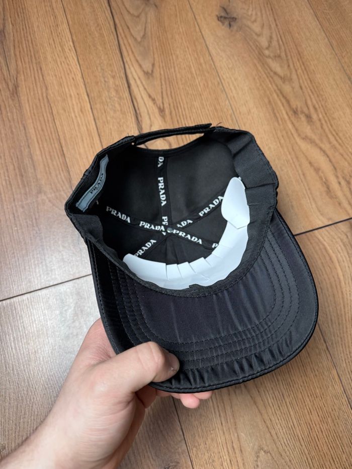 Prada casquette - photo numéro 3