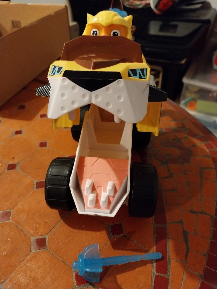 Véhicule leo pat patrouille avec personnage - photo numéro 2