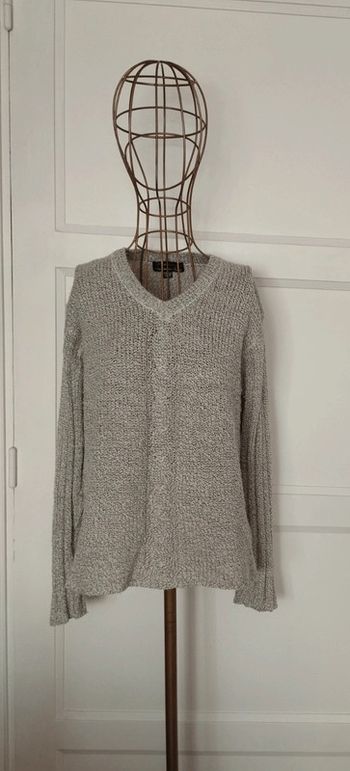 Pull gris chiné à col V - Miss American City - Taille 42/44
- TBE