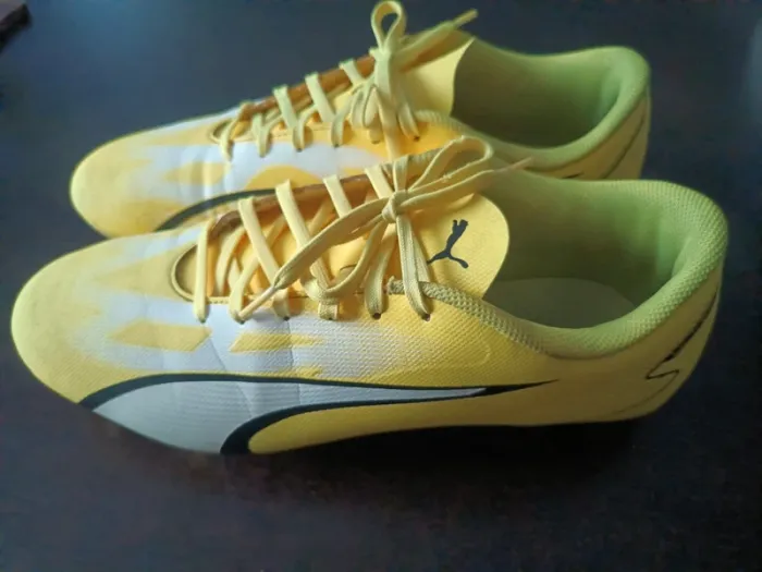 Chaussures de foot Puma - photo numéro 3