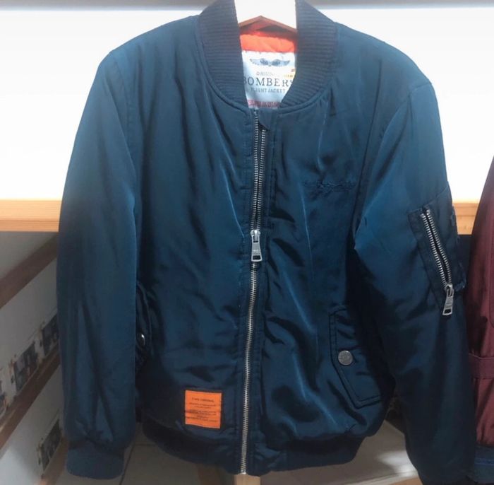 Bombers original 8 ans