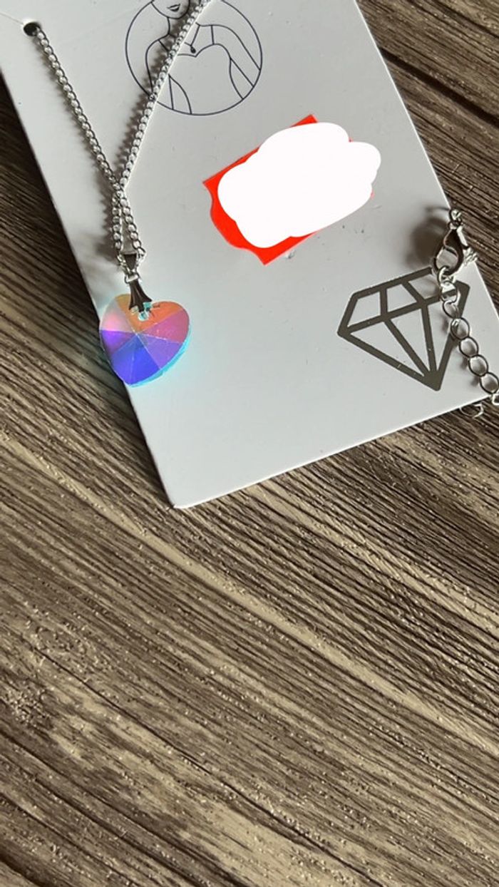 Collier neuf
