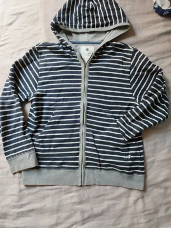 Gilet à capuche zippé petit bateau 10 ans