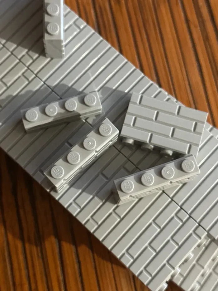 200 brick Lego modified 1 x 4 with masonry profile ref 15533 Light Bluish Gray - photo numéro 4