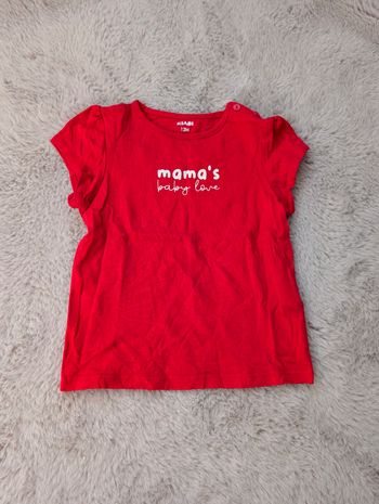 T-shirt rouge Kiabi 12 mois “mama’s baby love” très bon état