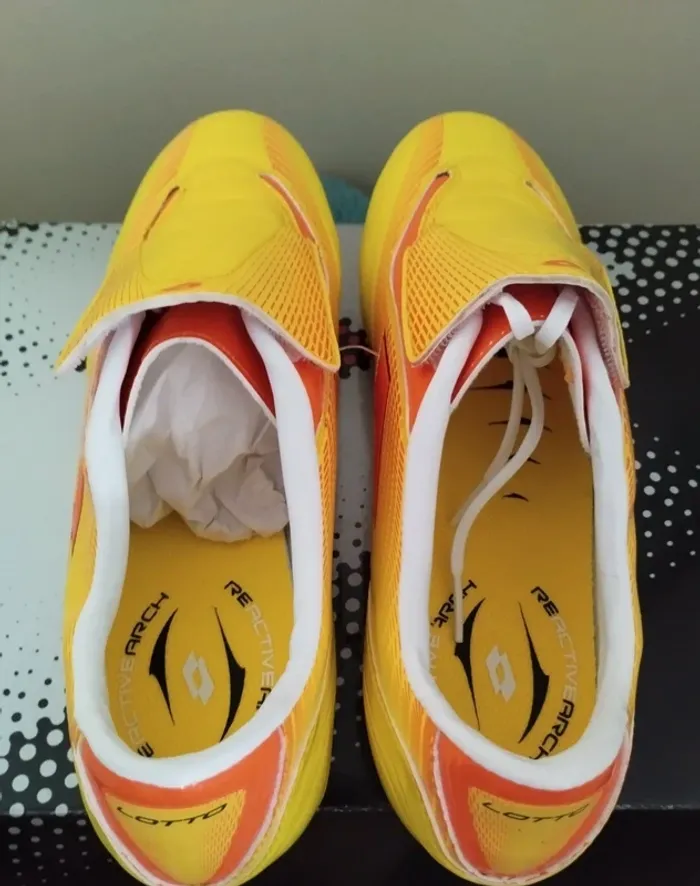 Chaussures de Football Lotto Zhero Gravity pointure 41 - photo numéro 5