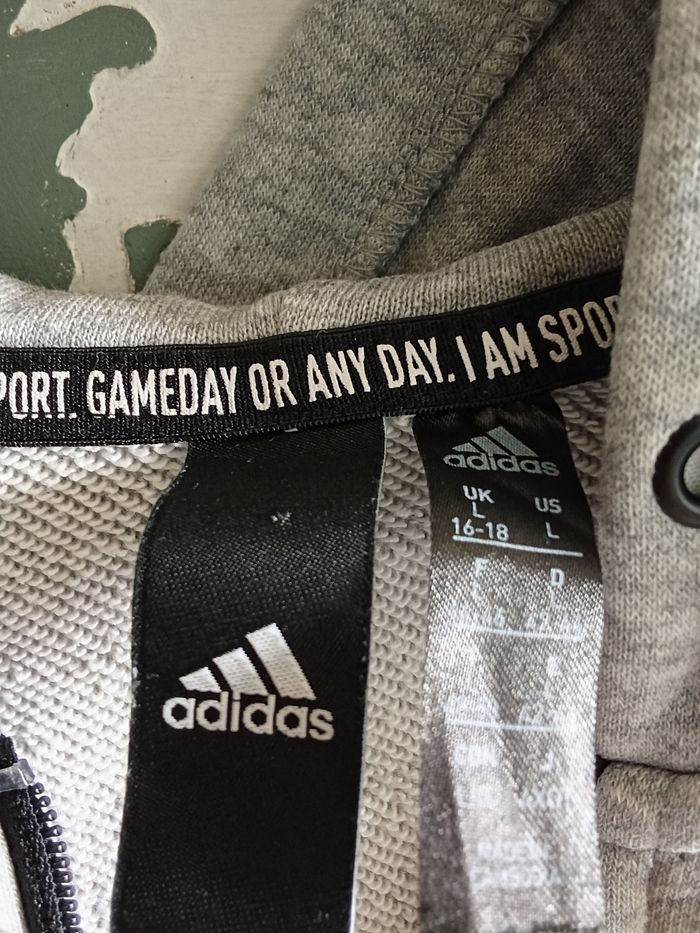 Veste à capuche courte femme Adidas - photo numéro 3