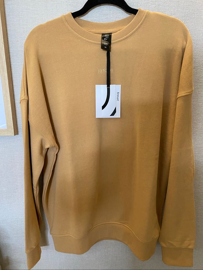 Pull Johaug Taille M Neuf - Élégance à Saisir ! - photo numéro 2