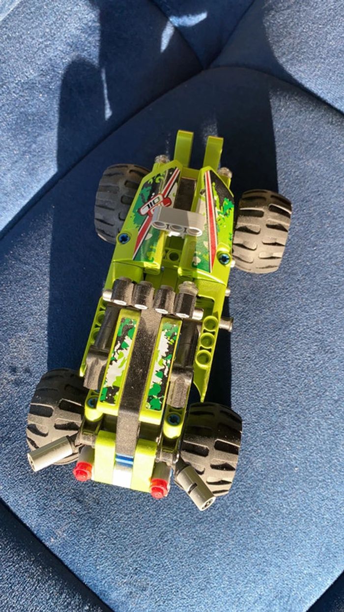 Voiture lego - photo numéro 2