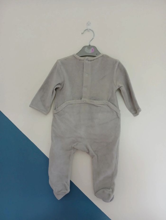 Pyjamas 6 mois - photo numéro 2