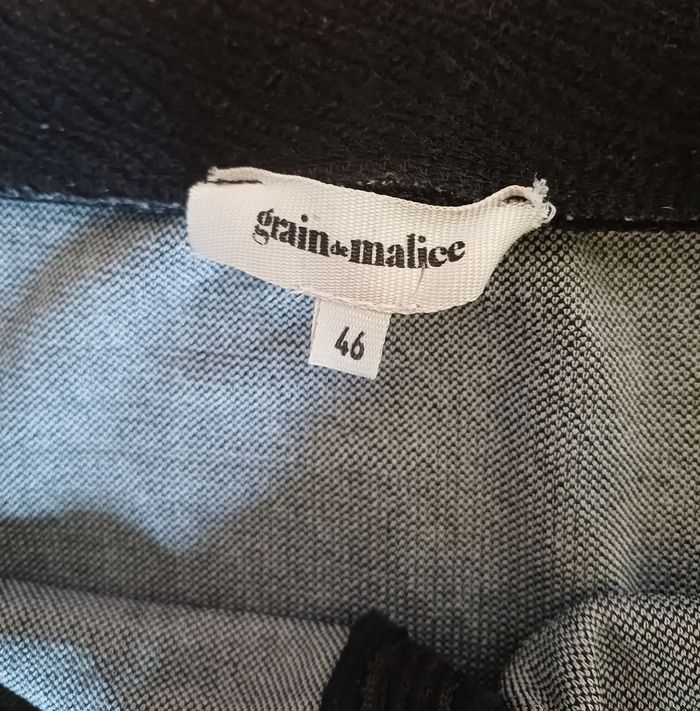 Jupe noire - photo numéro 3