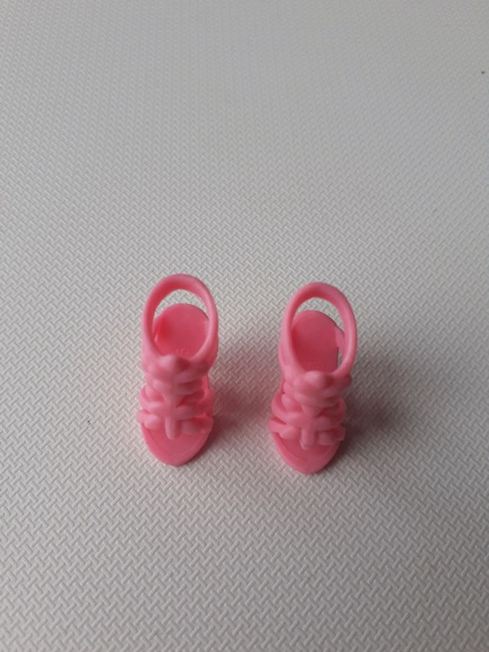🎀 chaussures rose poupée barbie - photo numéro 2