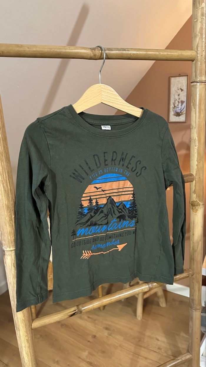 💜 Teeshirt manche longue sapin taille 5/6 ans 💜 - photo numéro 3