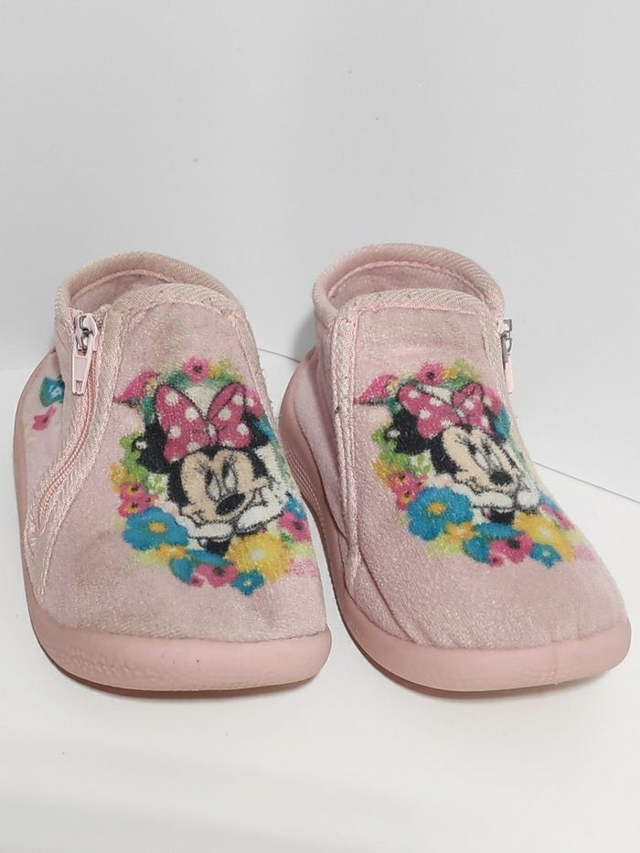 Chaussons fille Minnie taille 23 - photo numéro 2