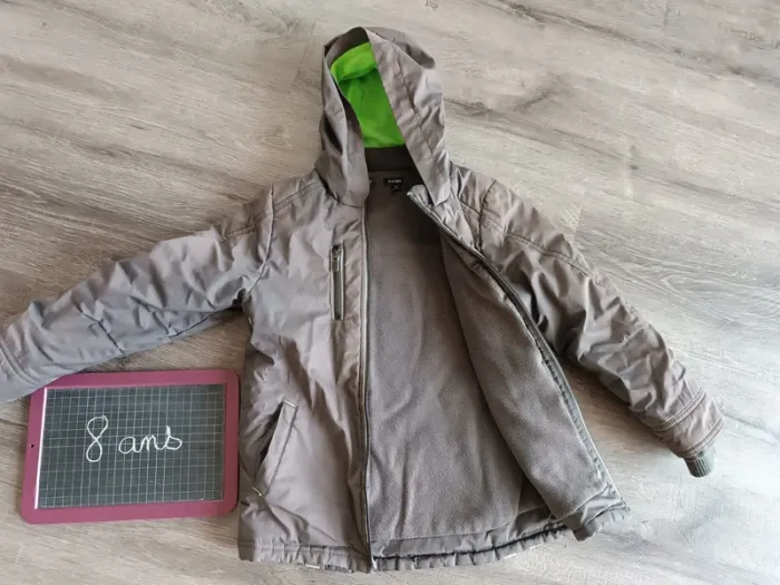 Blouson 8 ans - photo numéro 2
