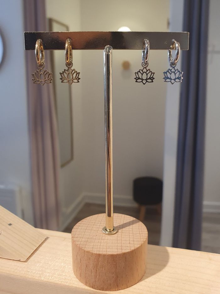 Boucles d'oreilles Lotus doré - photo numéro 2