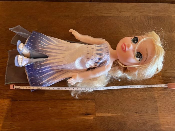 Jolie Poupée Disney Elsa de la Reine des neiges - photo numéro 16