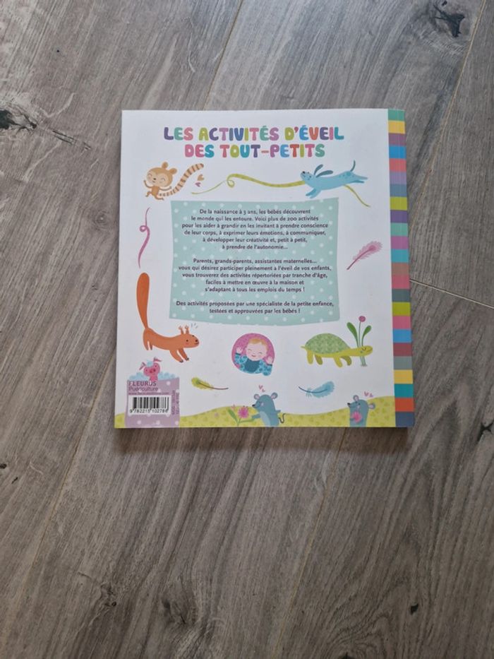 Livre activités eveil des tout petits TBE fleuris puériculture - photo numéro 3