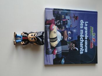 pjmasks livre + figurine