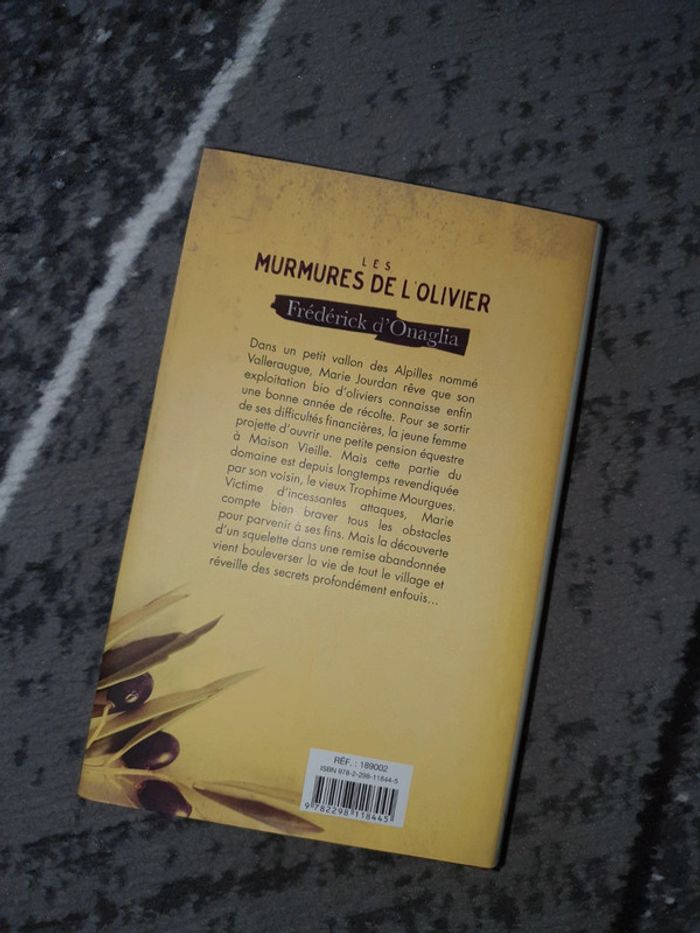 Livre "Les murmures de l'olivier" - photo numéro 2