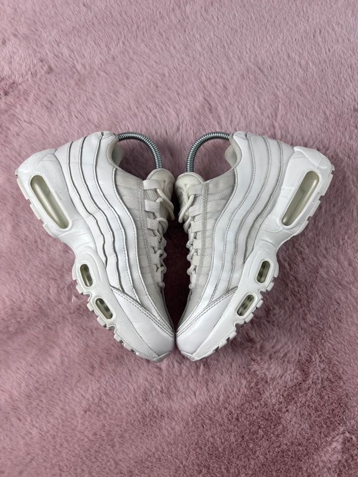 Nike Air Max 95 Triple White – Pointure 38 Réimperméabilisées - photo numéro 2