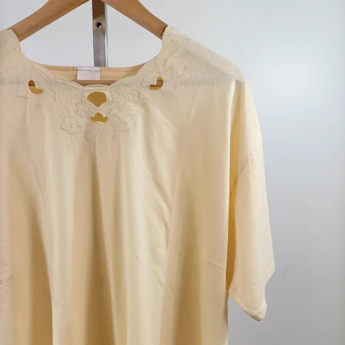 T-shirt jaune beurre clair vintage col brodé manches courtes en coton M L A1439 - photo numéro 3