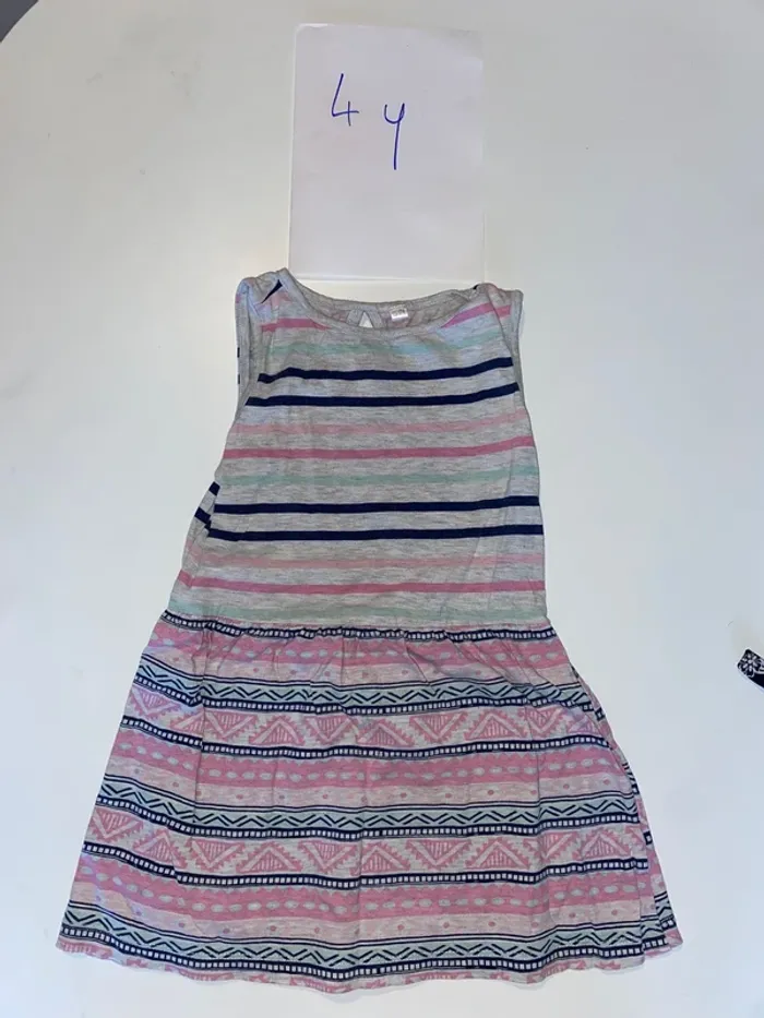 Lot vêtements filles 4 ans - photo numéro 12
