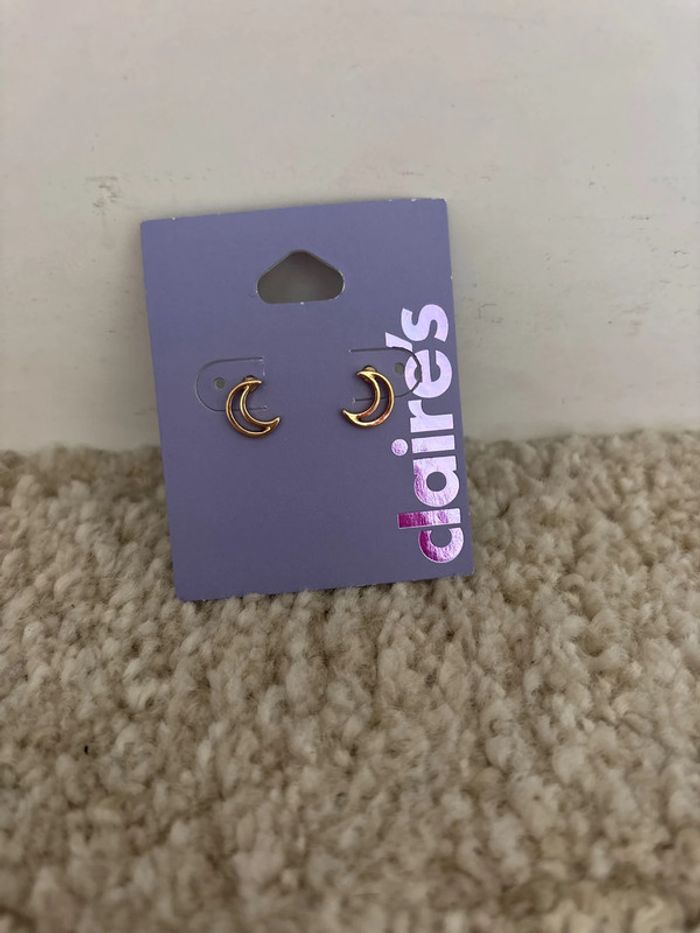 Boucles d’oreilles neuves Claire’s