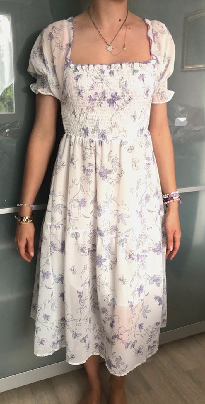 Robe midi légère à imprimé floral taille 38