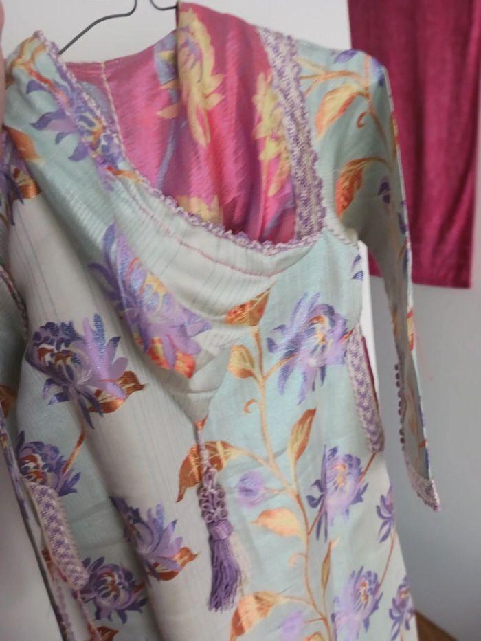 Robe fleurie taille M 1m60 - photo numéro 4