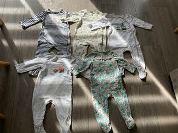 Lot 5 pyjamas TAO