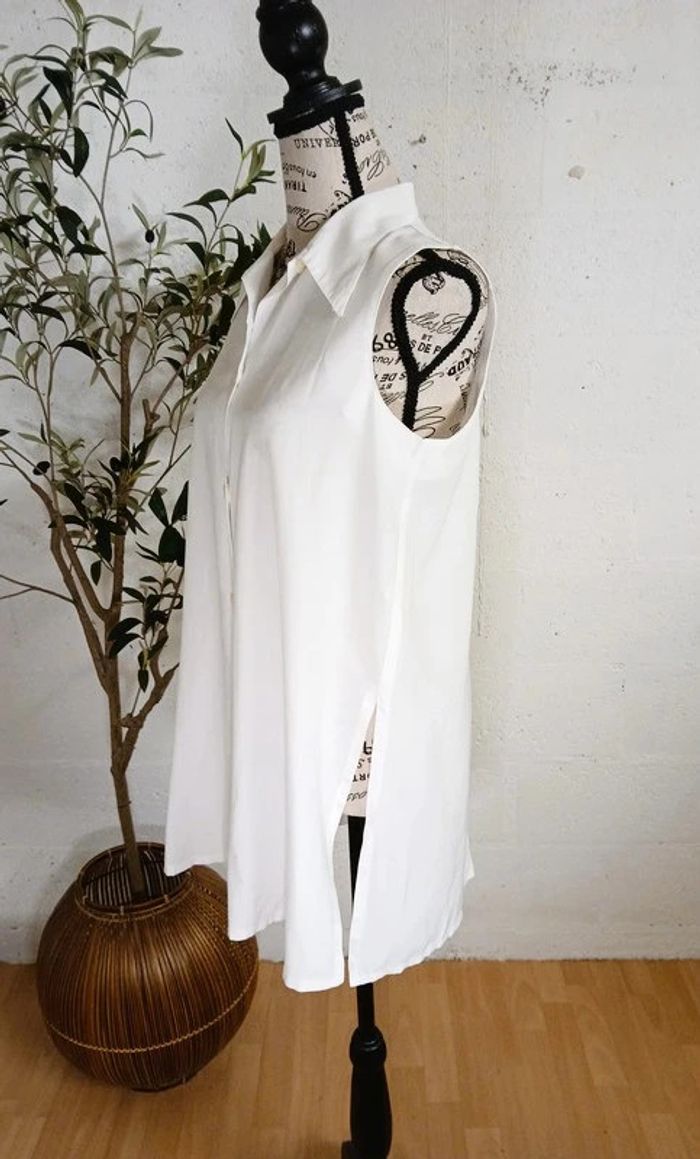 👚 Chemise longue sans manches blanche – Taille 38/40 – Très bon état - photo numéro 2