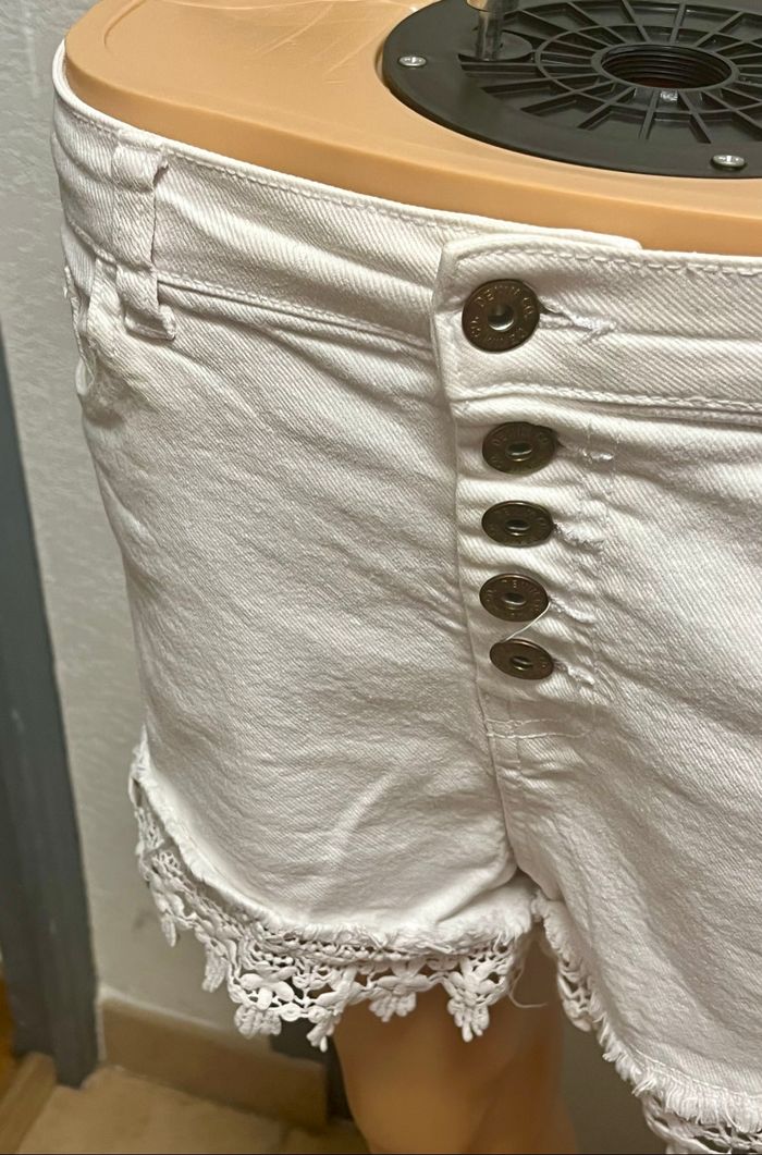 Short en jean blanc - photo numéro 3
