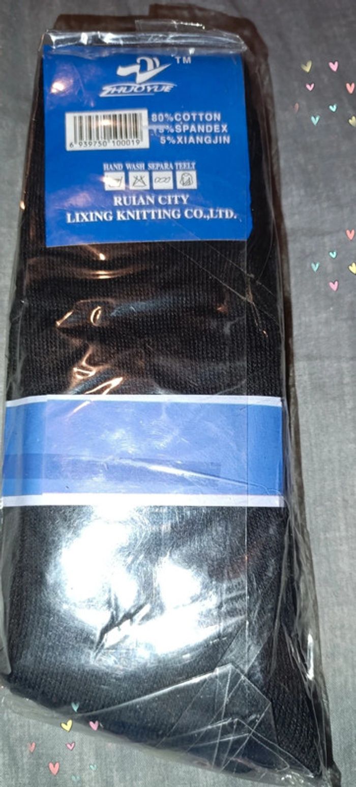 Chaussettes neuves - photo numéro 2
