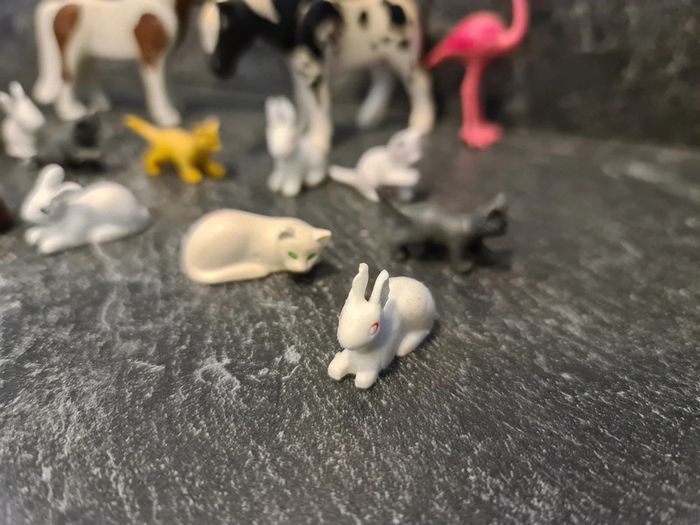 Playmobil lot animaux abîmés poneys chats lapins.. - photo numéro 3
