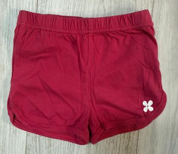 Short bébé rouge