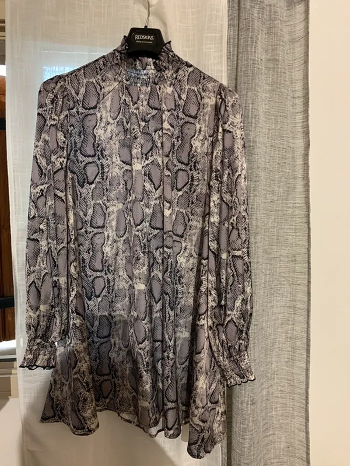 Robe tunique python à manches bouffantes - photo numéro 2