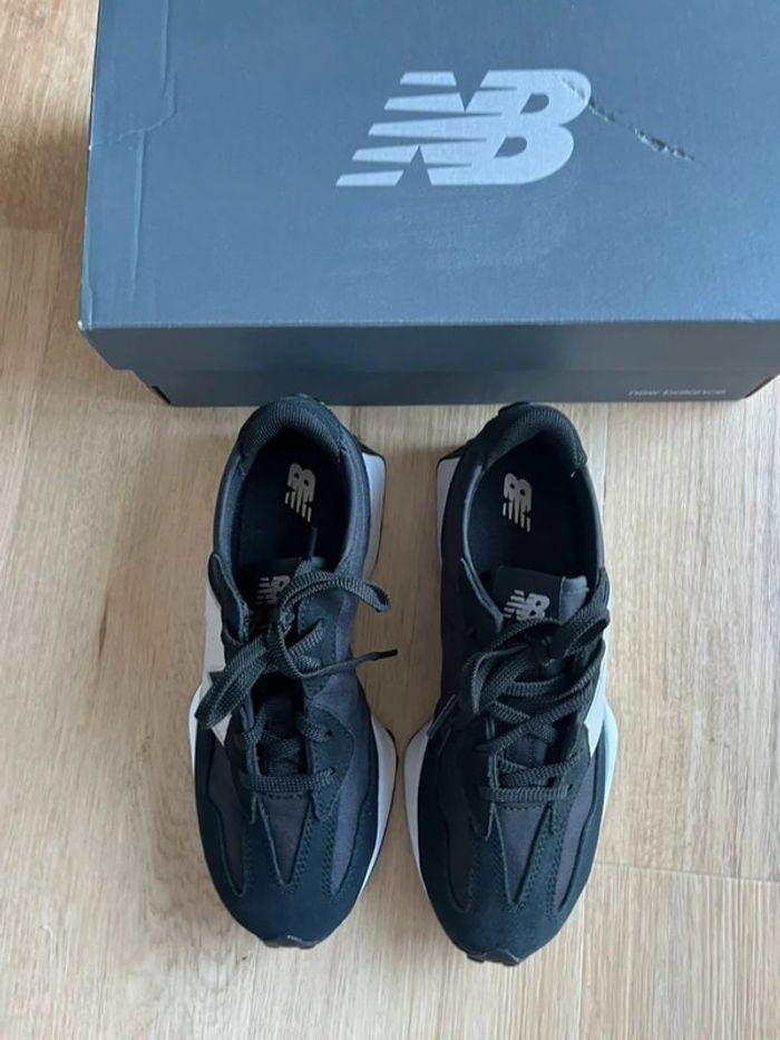 New Balance 327 Black White 35,5 - photo numéro 2