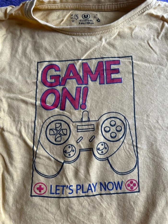 T-shirt manches courtes garcon en coton jaune motif console de jeu U essentiel taille 4ans - photo numéro 2