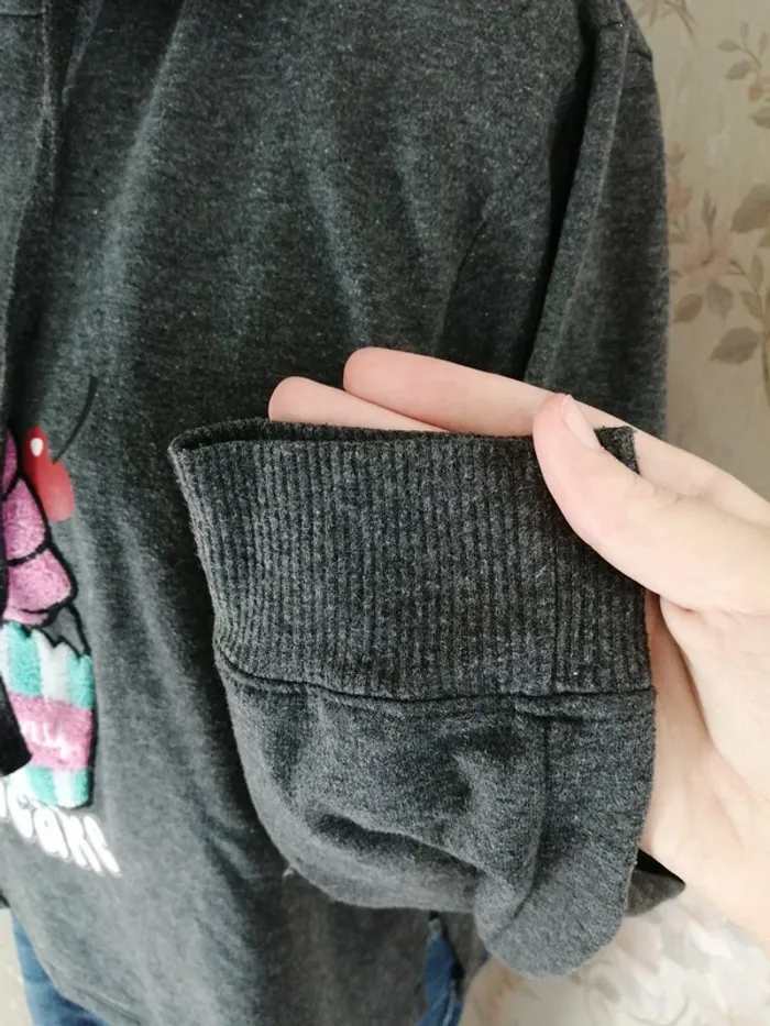 Sweat à capuche gris avec cupcake brodé / jennyfer / (L) - photo numéro 5