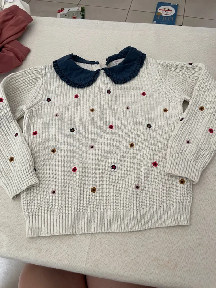 Pull Monoprix 8 ans état neuf - photo numéro 2