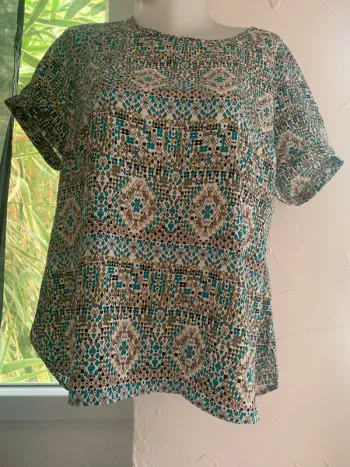 Blouse Balsamik  motif taille 48 manches courtes