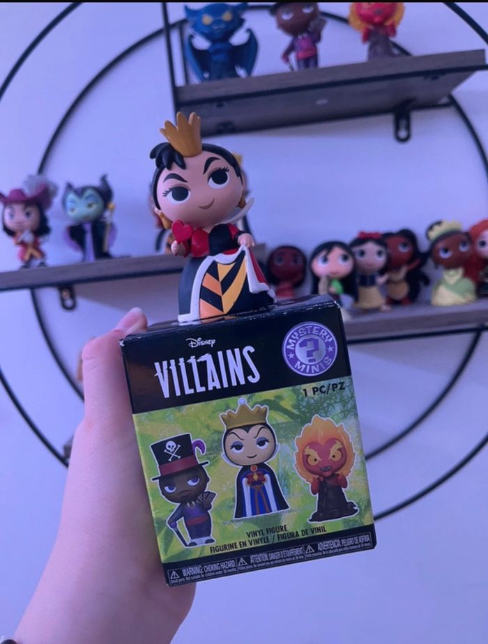 Lot Mystery mini princesse/vilains - photo numéro 2