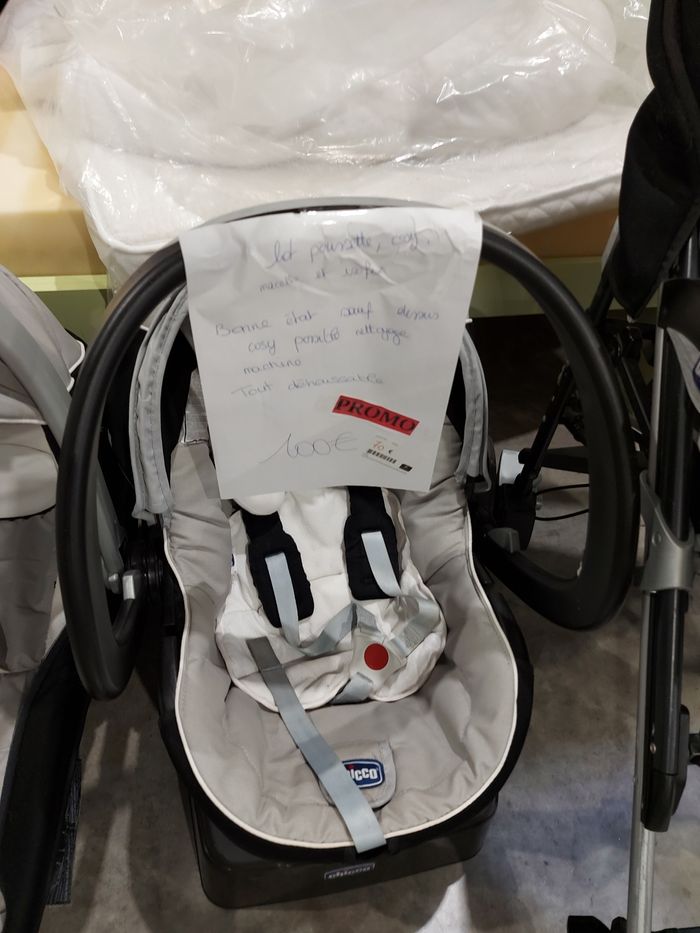 Pousette bébé