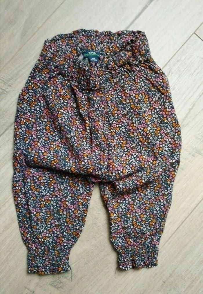 Pantalon souple fleuri kiabi 9 mois