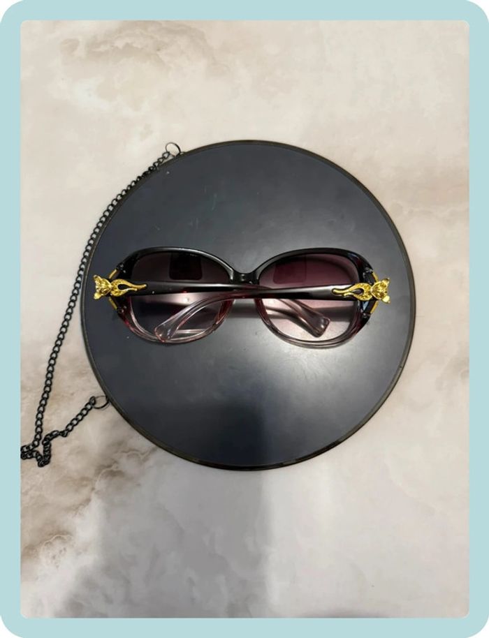 Lunette de soleil rose/violette - photo numéro 2