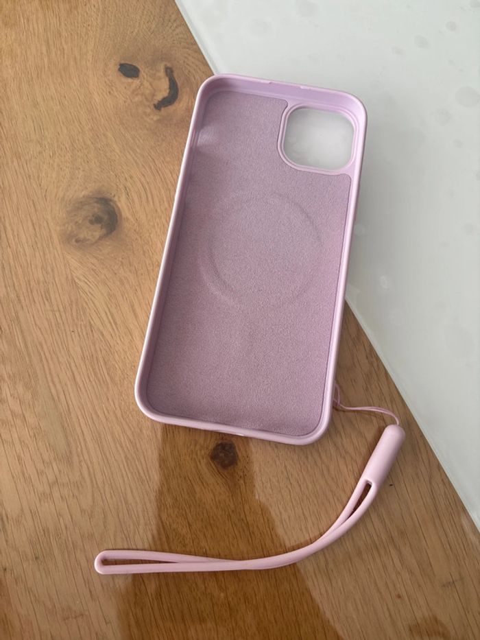 Coque iPhone 15 plus - photo numéro 4