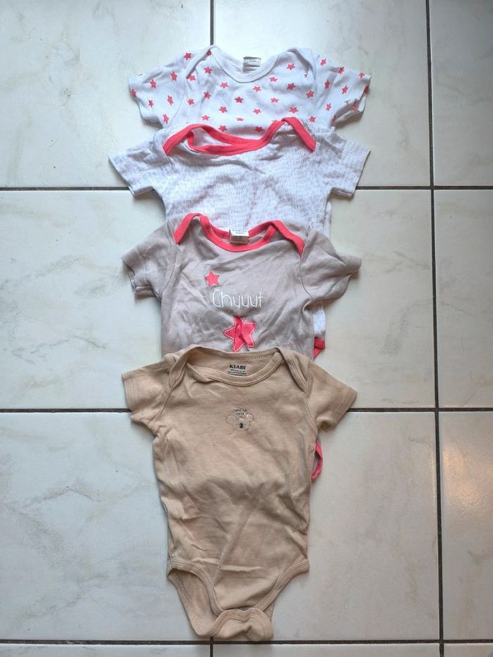 Lot de 4 bodys manches courtes
