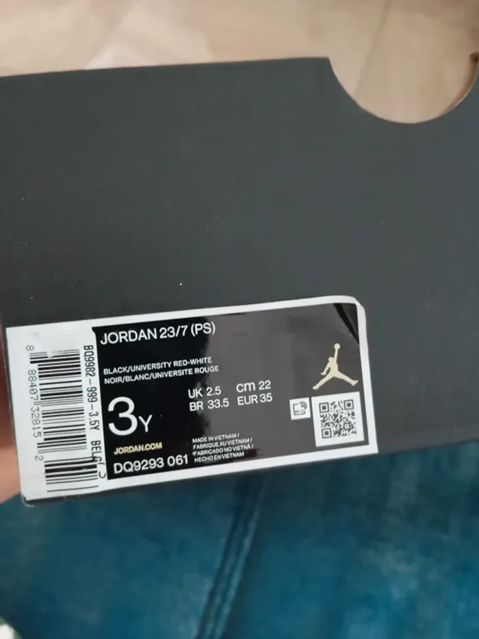 Jordan 23/7 taille 35 - photo numéro 6